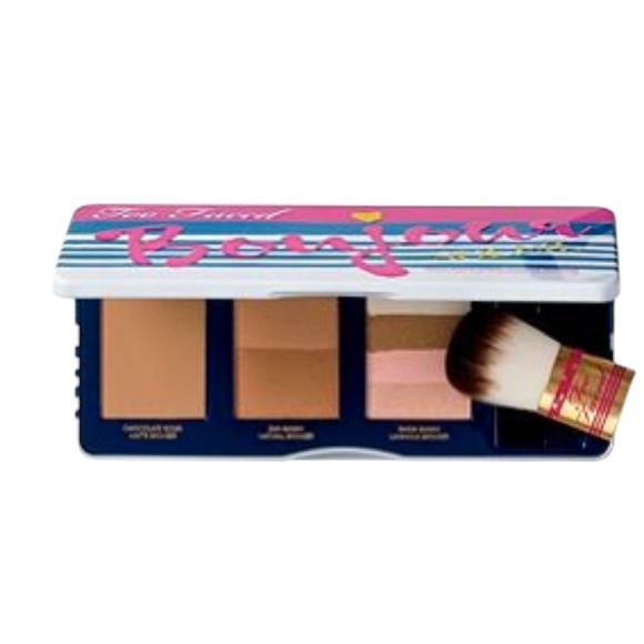 New Too Faced Bonjour Soleil Limited Edition Summer Bronzing Wardrobe - Picture 4 of 8